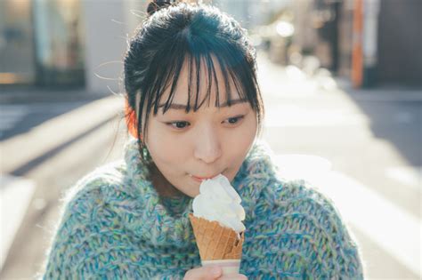 アンゴラ村長えろ|アンゴラ村長、自身初のデジタル写真集で黒のランジェリー姿を。